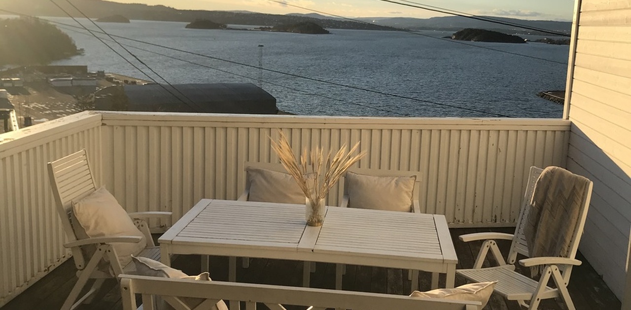 Felles terrasse med fantastisk utsikt over Oslofjorden