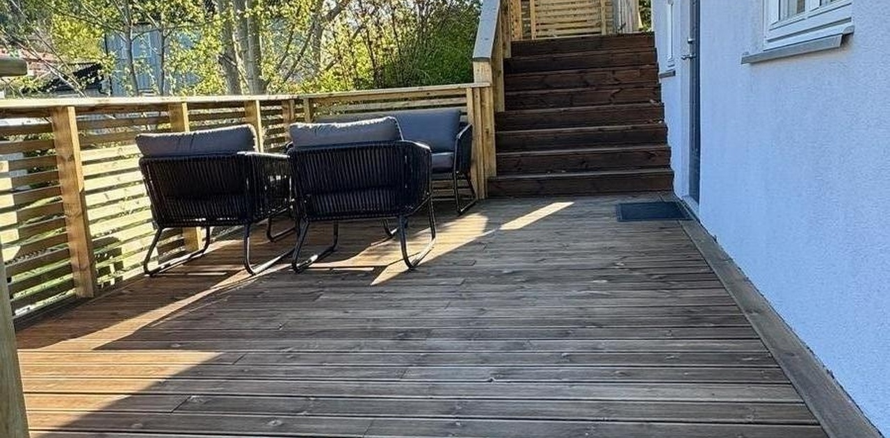 Egen inngang og terrasse