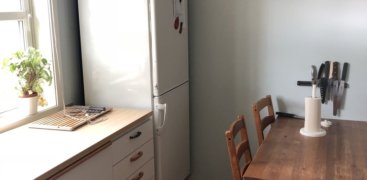 Kjøkken med spisebord