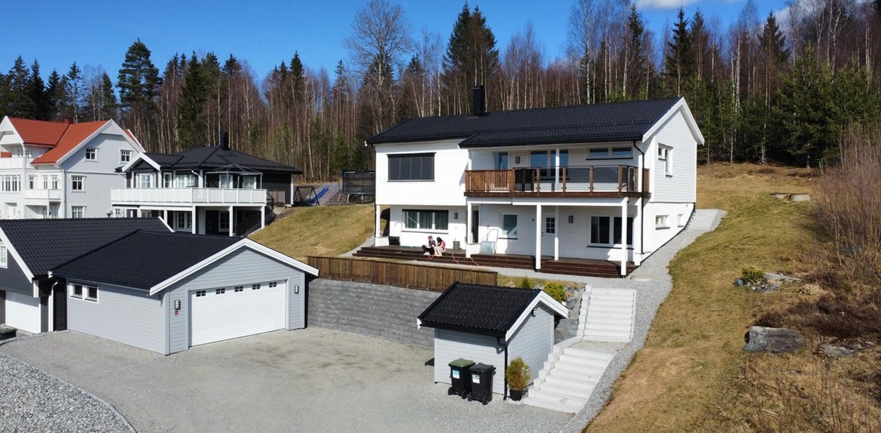 Huset med din inngang til høyre